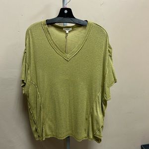 NWT Easel Olive Green Split Side Top - Small